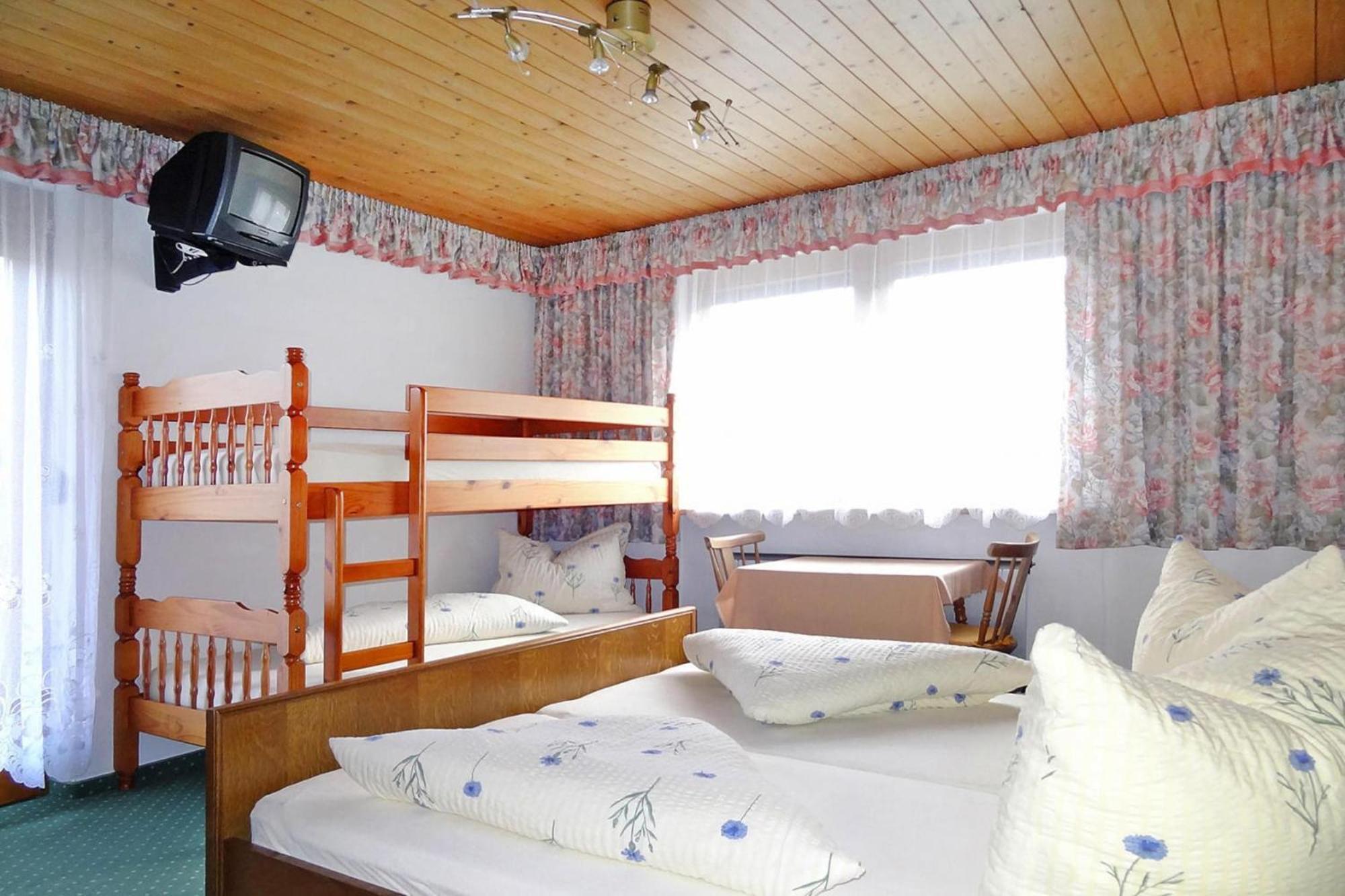 Apartment In F Gen With Parking Space フューゲン エクステリア 写真